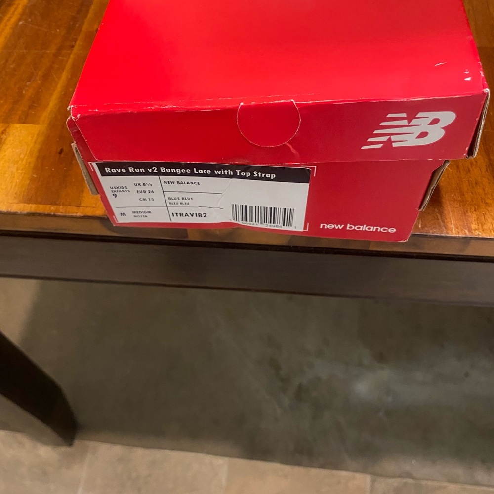 New Balance kids race run v2 bungee lace with top strap size 9M - Picture 2 of 4
